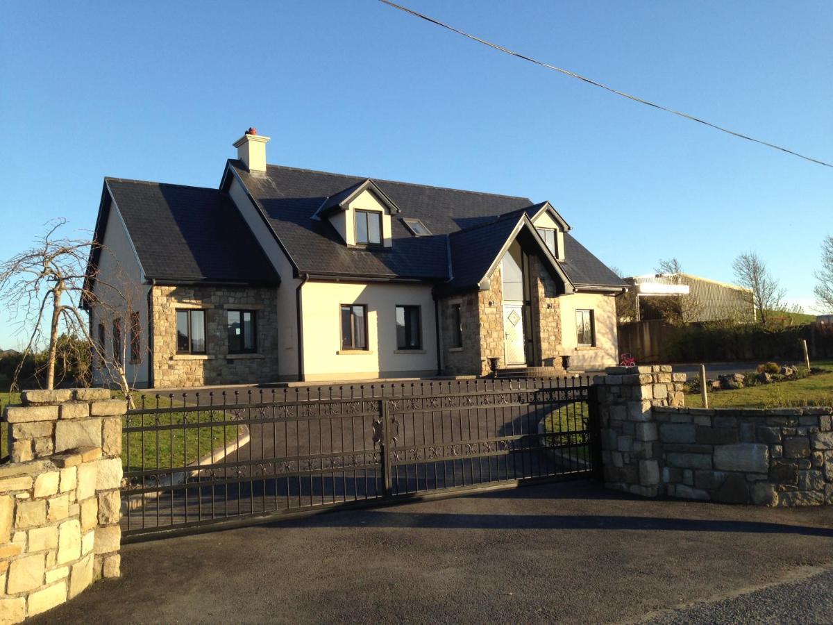 Bed and Breakfast Railway View - Connemara Recess Екстер'єр фото