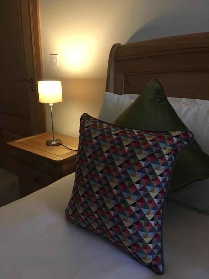 Bed and Breakfast Railway View - Connemara Recess Екстер'єр фото