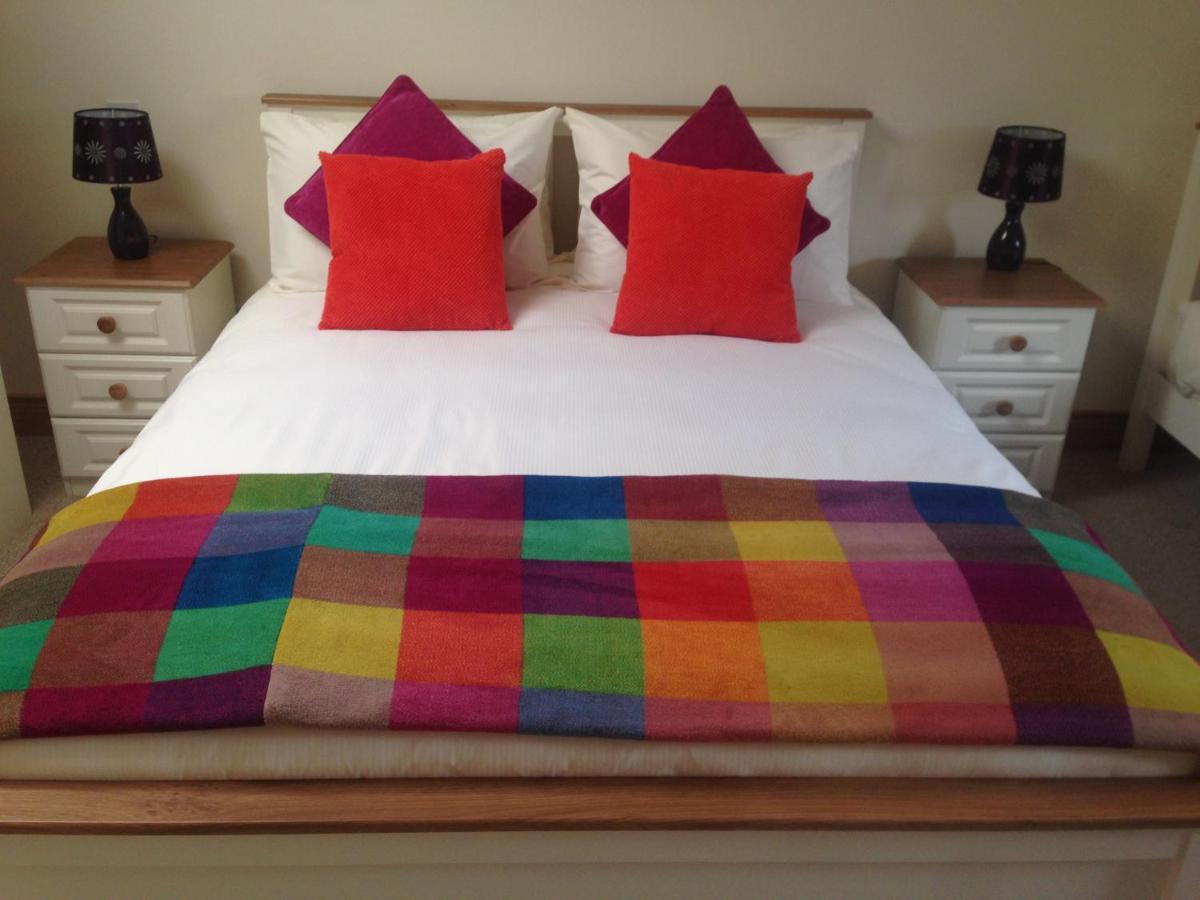 Bed and Breakfast Railway View - Connemara Recess Екстер'єр фото