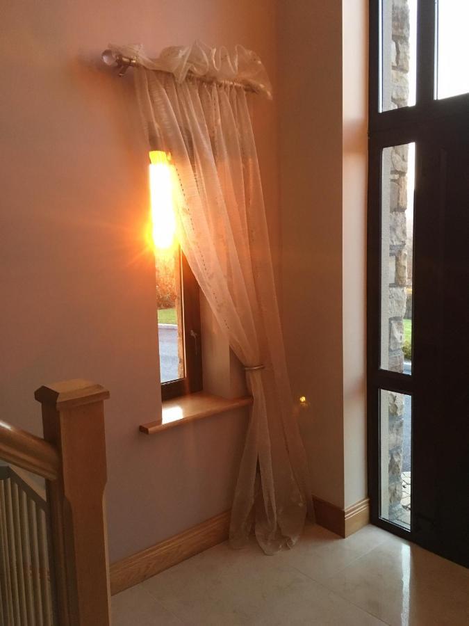 Bed and Breakfast Railway View - Connemara Recess Екстер'єр фото